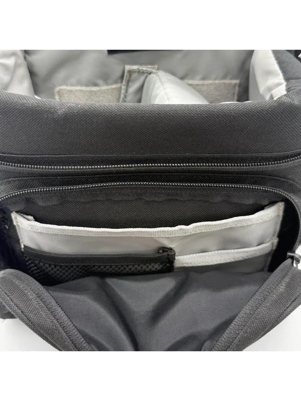 Lowepro EX160 Arctic Black Digital Camera Pouch Shoulder Bag 9”x5”x7”